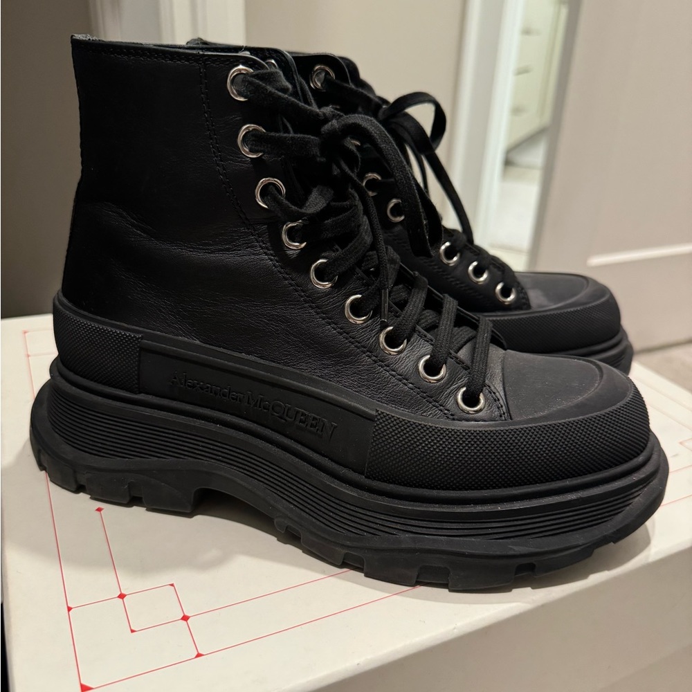 Alexander McQueen Black Leather Tread Slick Chunky Lug Sole Boot Sneaker 38.5 - Picture 7 of 13